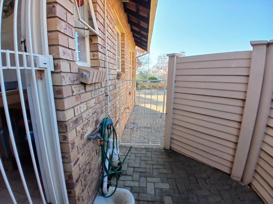 3 Bedroom Property for Sale in Uitsig Free State